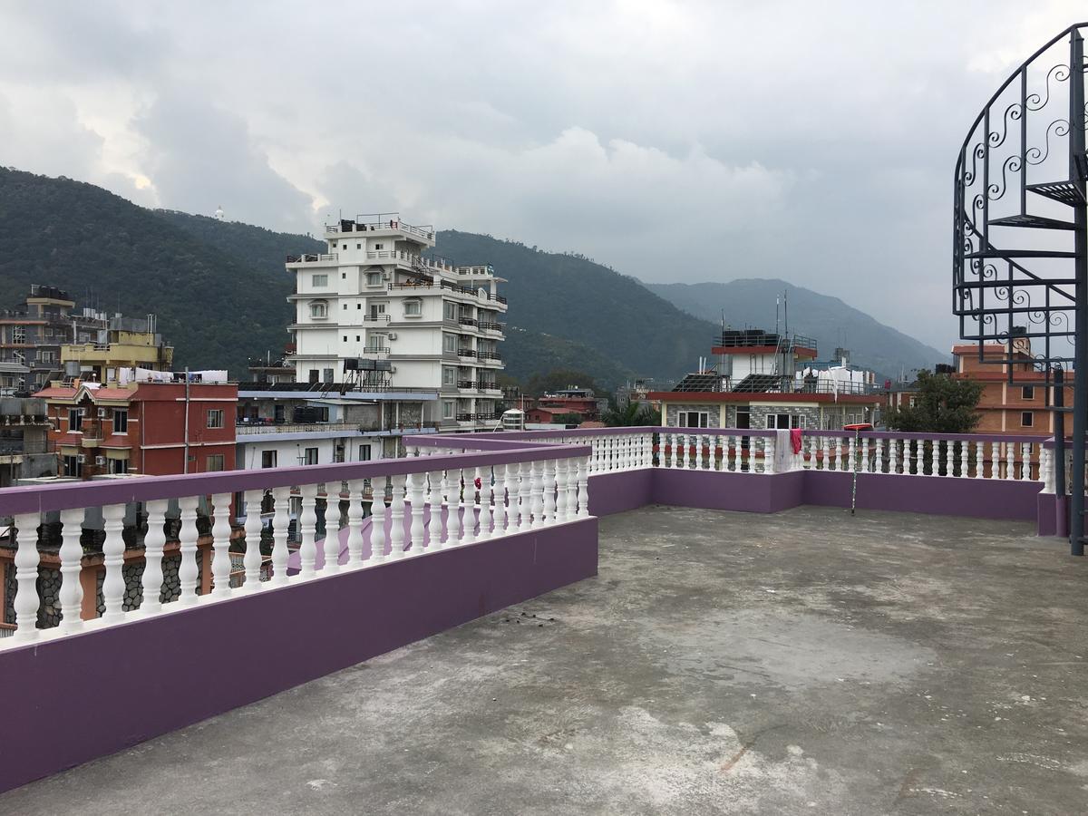Hotel Pokhara International Extérieur photo